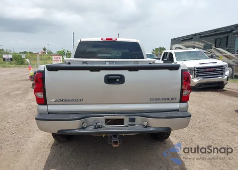 2005 Chevrolet Silverado 1500 Z71 z USA, uszkodzony, nr VIN 2GCEK19B651320610